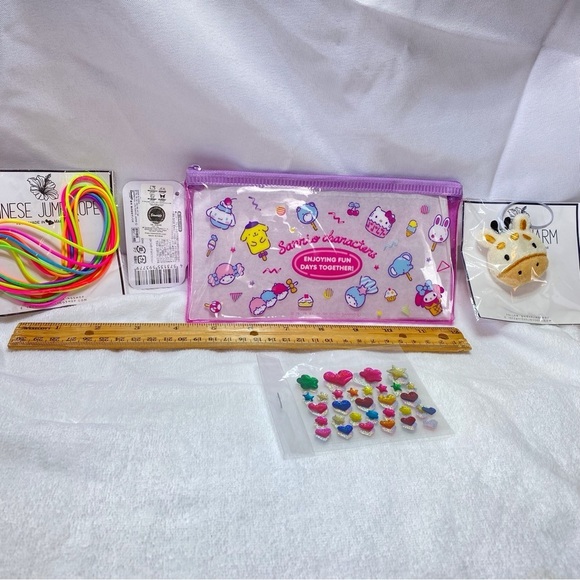 6 for $20♥️ BNWT Hello Kitty Sanrio pink pencil case bundle - Picture 6 of 7